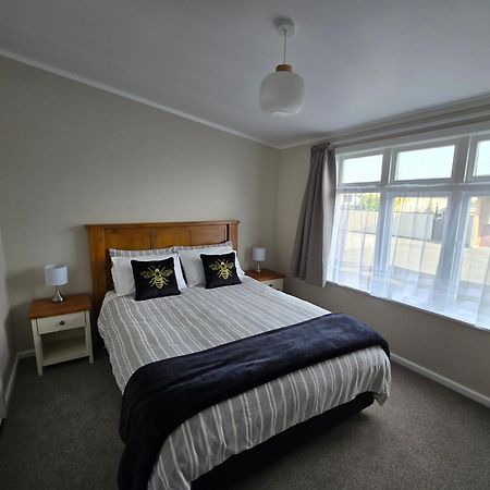 Gardner Court Motel Napier Bagian luar foto