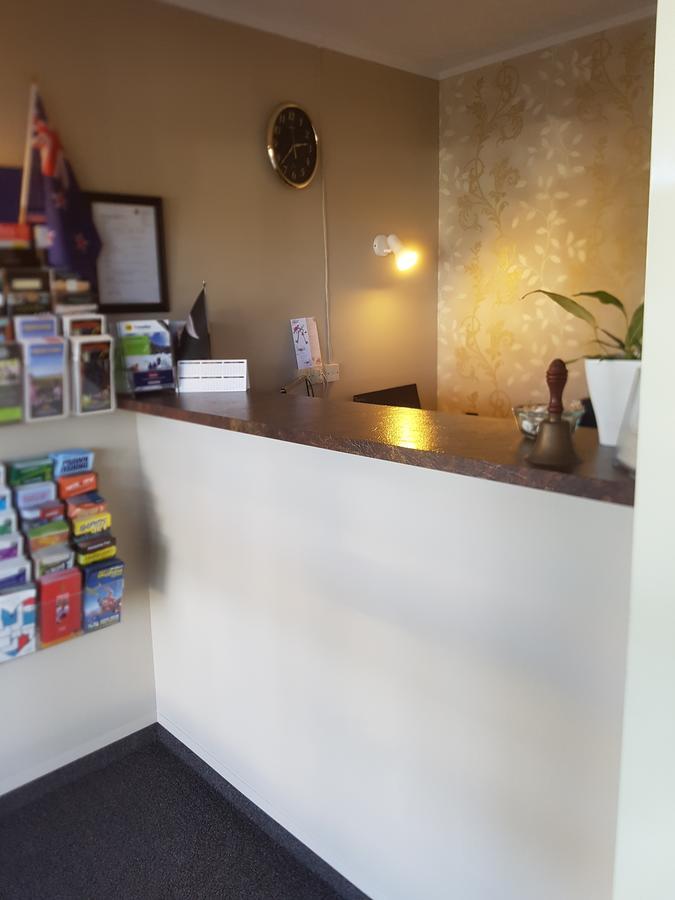 Gardner Court Motel Napier Bagian luar foto